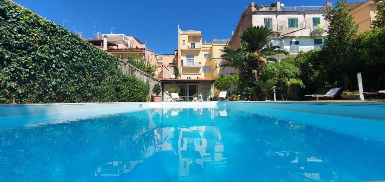 Casa Castagna Bed & Breakfast Caserta Exterior photo