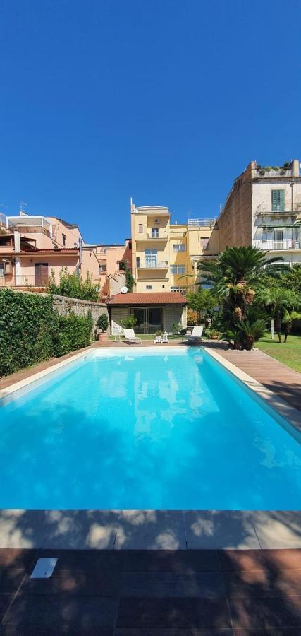 Casa Castagna Bed & Breakfast Caserta Exterior photo